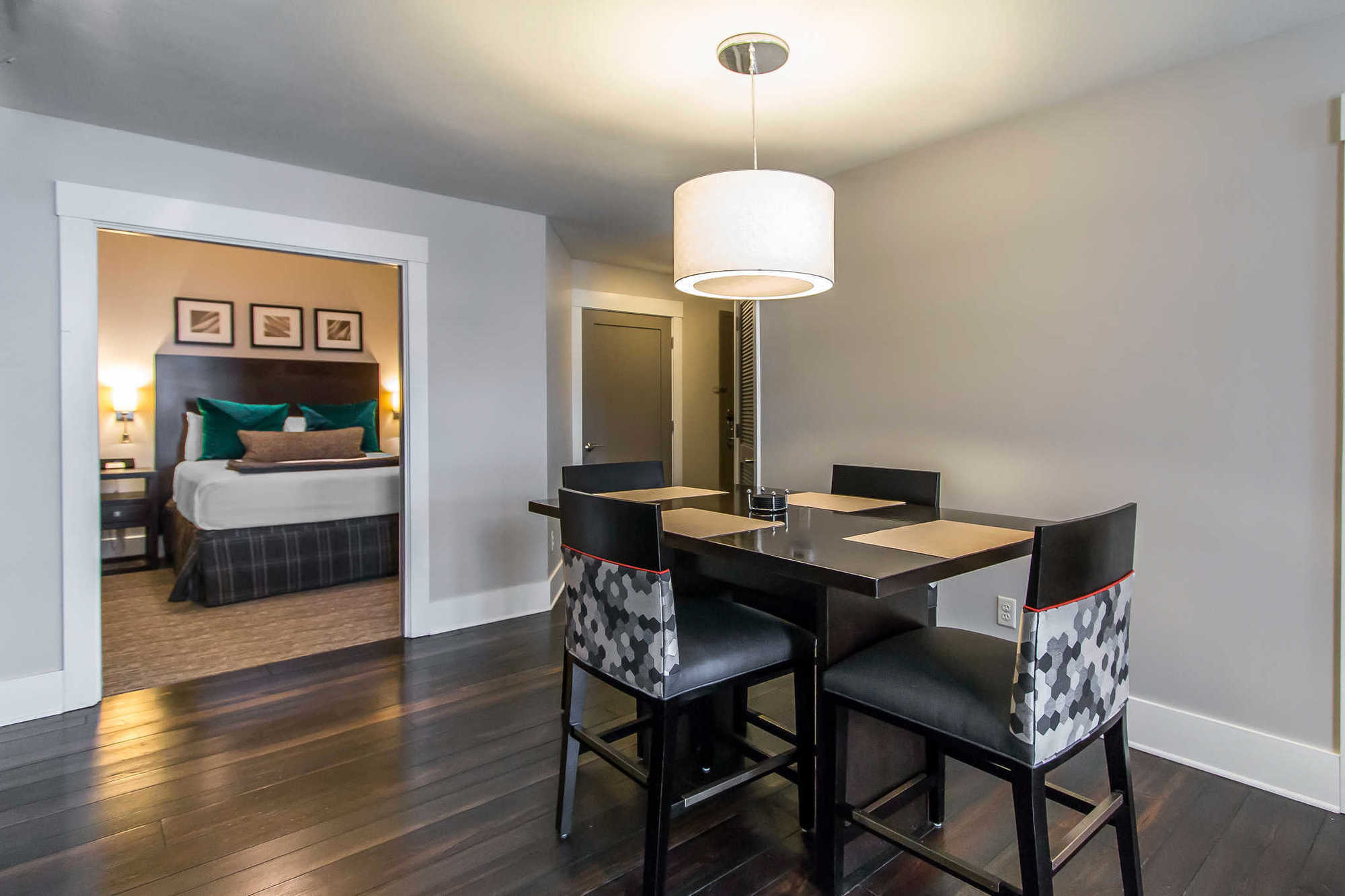 Bluegreen Vacations Studio Homes At Ellis Square, Ascend Resort Savannah Room photo